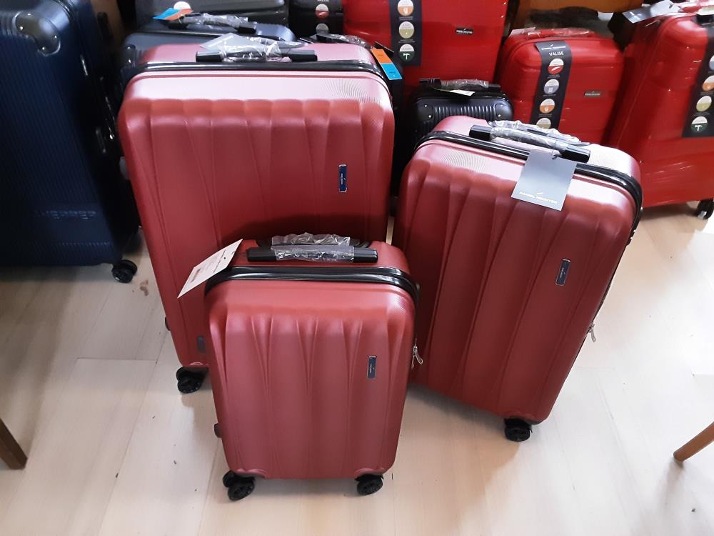 VALISE DUBAI DHV MM - DANIEL HECHTER - ABS - 4X2ROUES COLORIS BORDEAUX