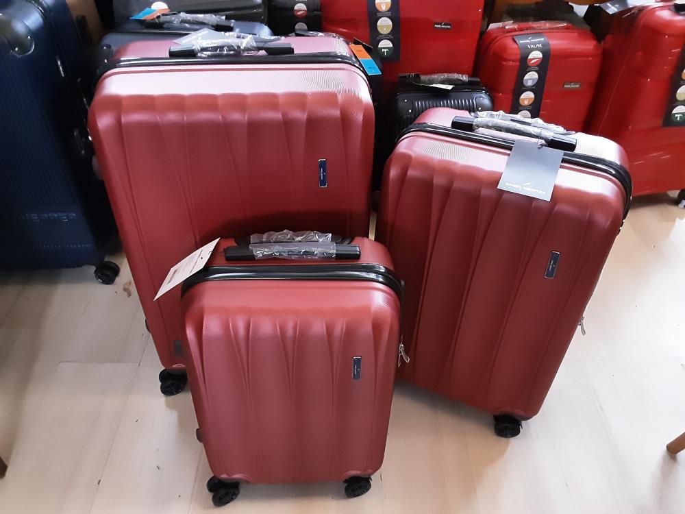 VALISE DUBAI DHV PM - DANIEL HECHTER - ABS - 4X2ROUES COLORIS BORDEAUX