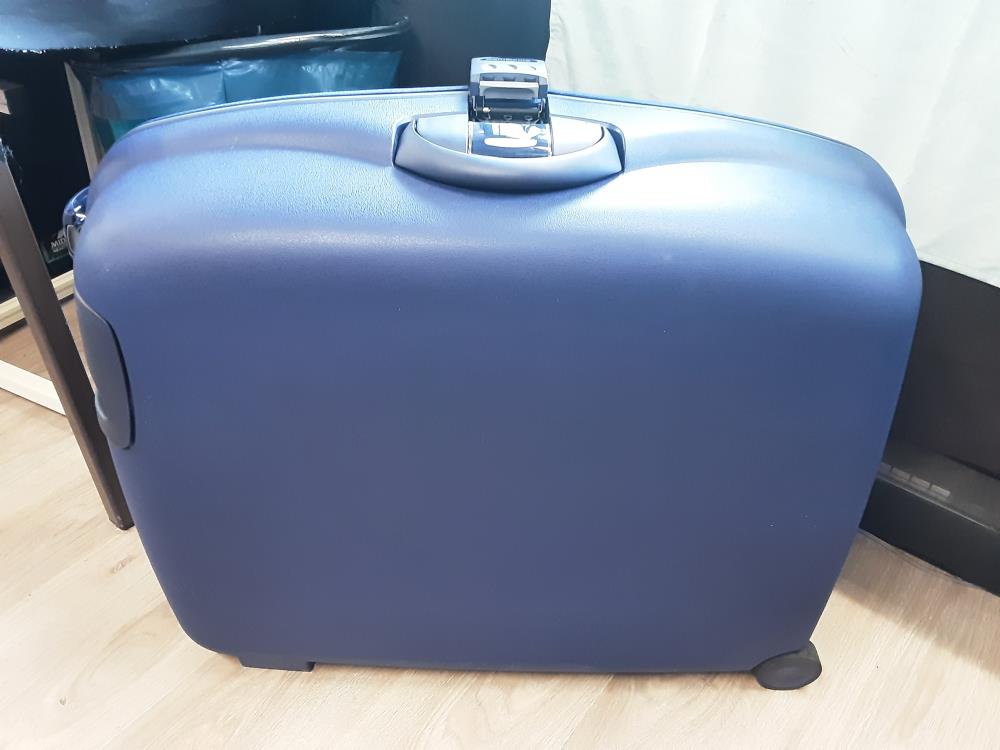 VALISE BLEUE TGM