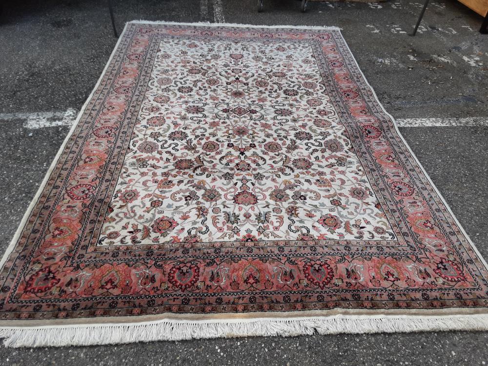 TAPIS TGM A MOTIFS BORDEAUX BEIGE GRIS