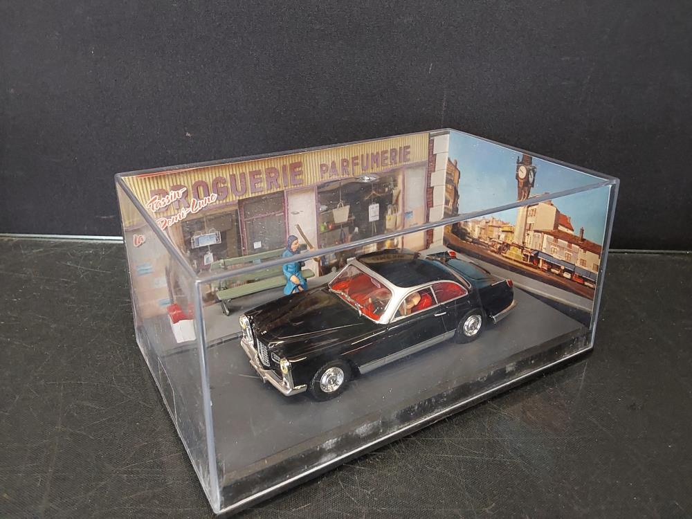 VOITURE MINIATURE 1/43