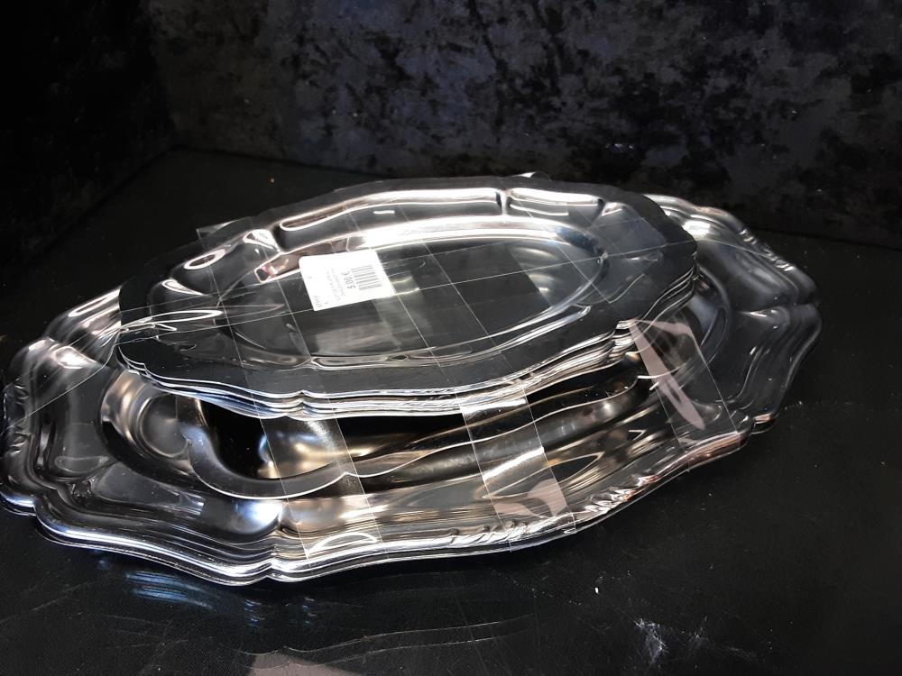 LOT DE 8 PLATS INOX OVALES GM ET PM 