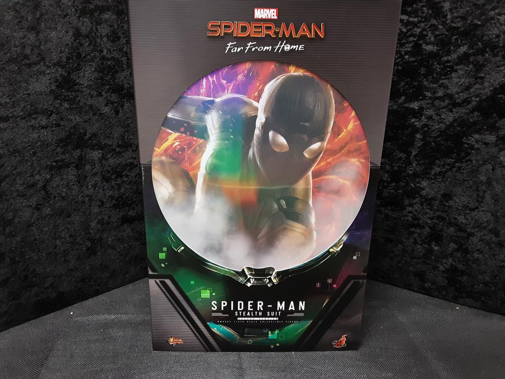 FIGURINE HOT TOYS SPIDER-MAN FAR FROM HOME "STEALTH SUIT" DELUXE VERSION MMS541