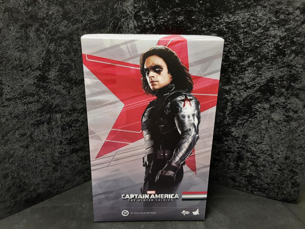 FIGURINE HOT TOYS CAPTAIN AMERICA " THE WINTER SOLDIER " MMS241