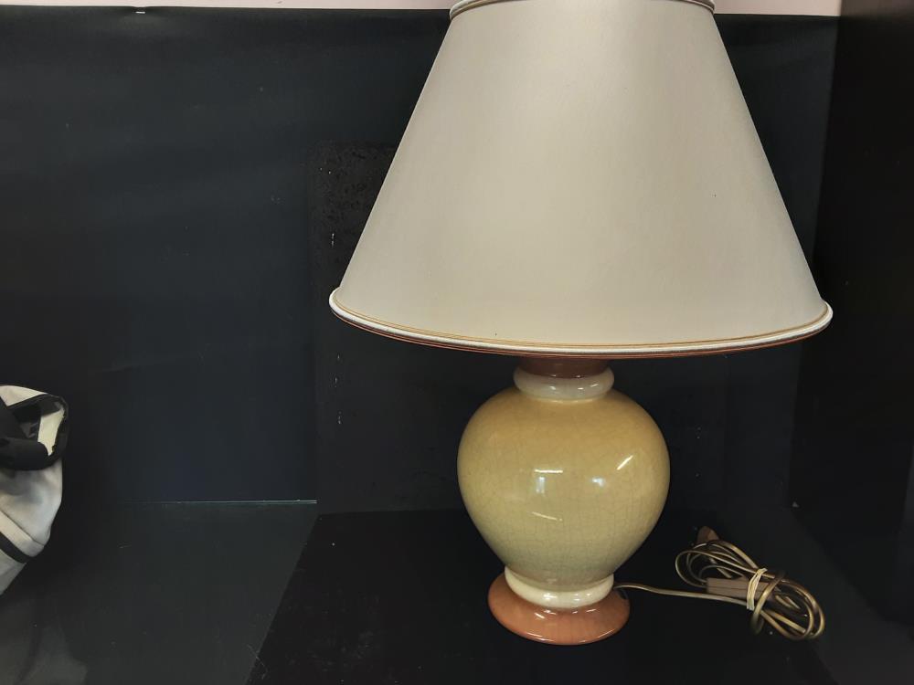 LAMPE DAUPHIN GM A POSER JAUNE ET ORANGE