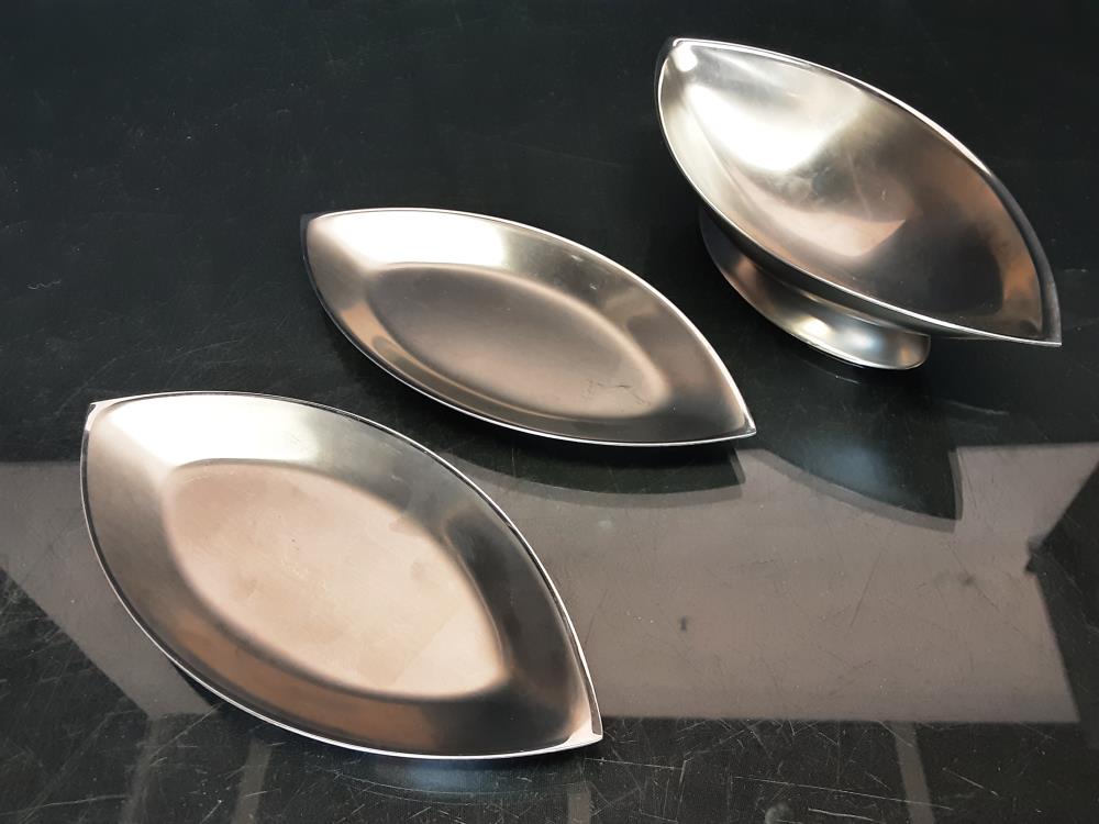 2 RAVIERS + SAUCIERE INOX  GUY DEGRENNE