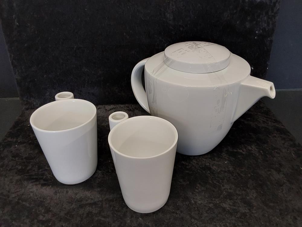 SERVICE A THÉ 2 TASSES + 1 THÉIÈRE PORCELAINE BLANCHE 