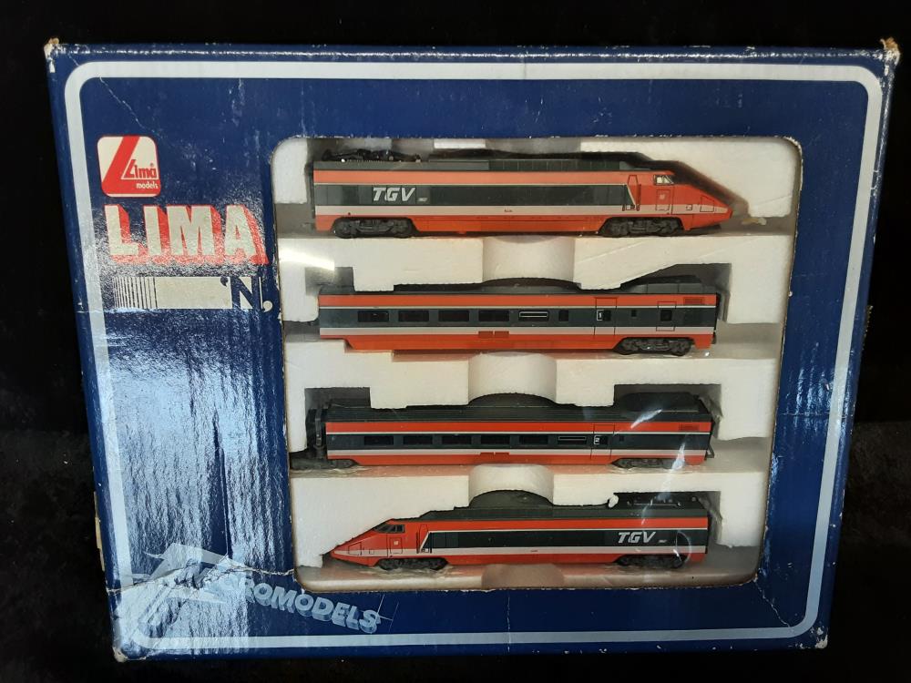 LOT DE 2 LOCOMOTIVES + 2 WAGONS LIMA MODELE N 