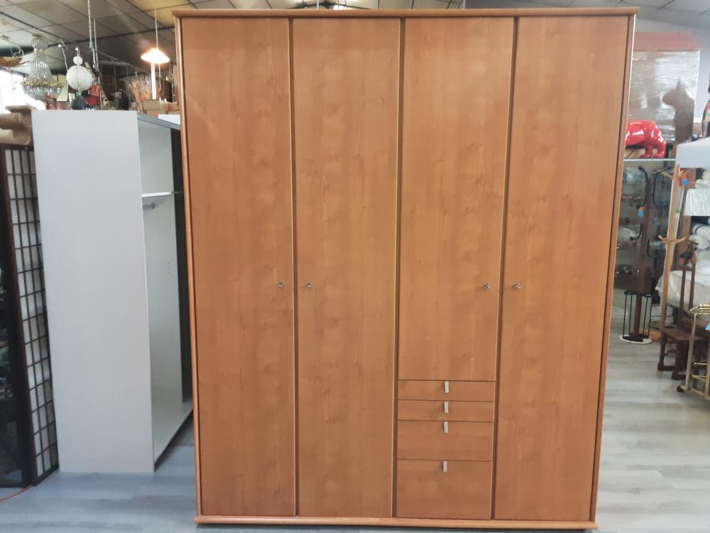 ARMOIRE 4 PORTES 4 TIROIRS 