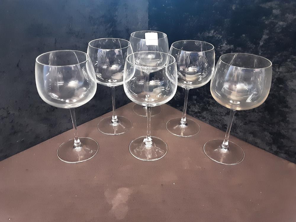 LOT DE 6 VERRES A VIN 