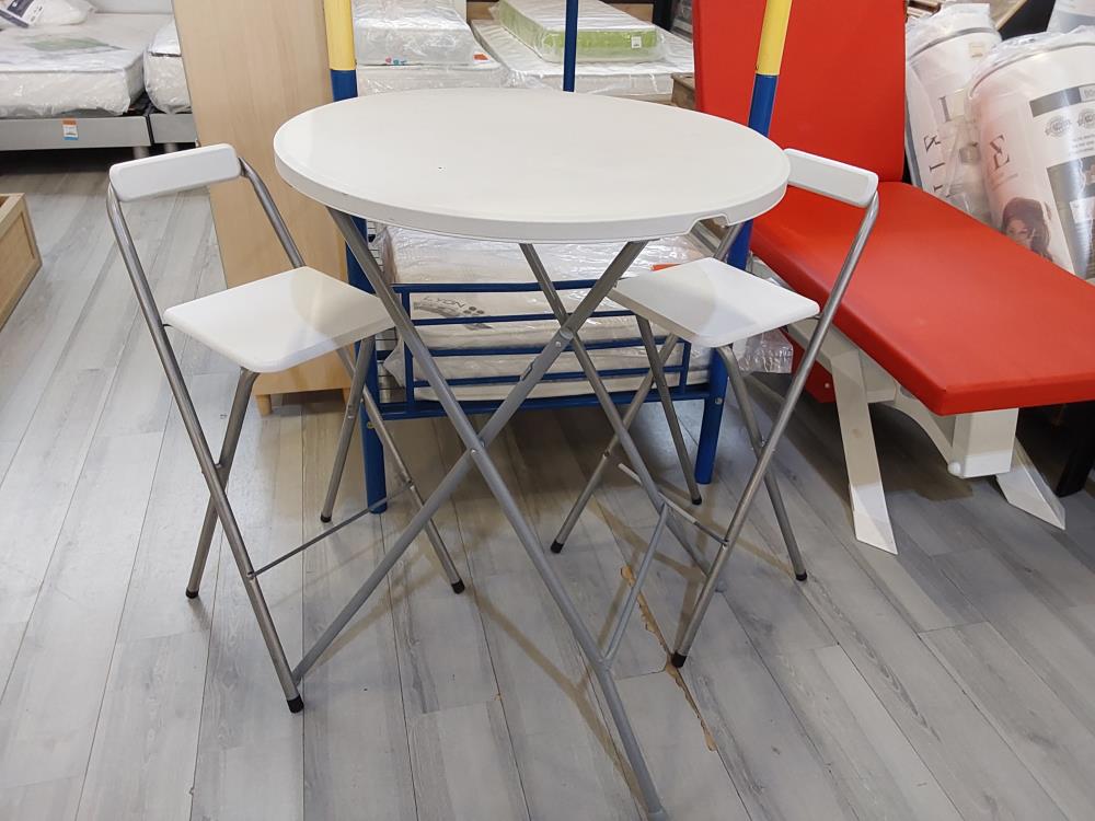 TABLE HAUTE PLIANTE AVEC 2 CHAISES PLIANTE 