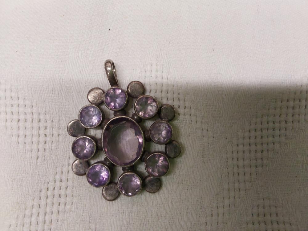 PENDENTIF ARGENT AVEC PIERRES VIOLETTES