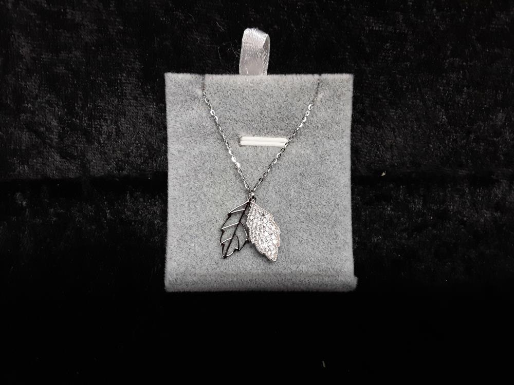 COLLIER EN ARGENT FEUILLES