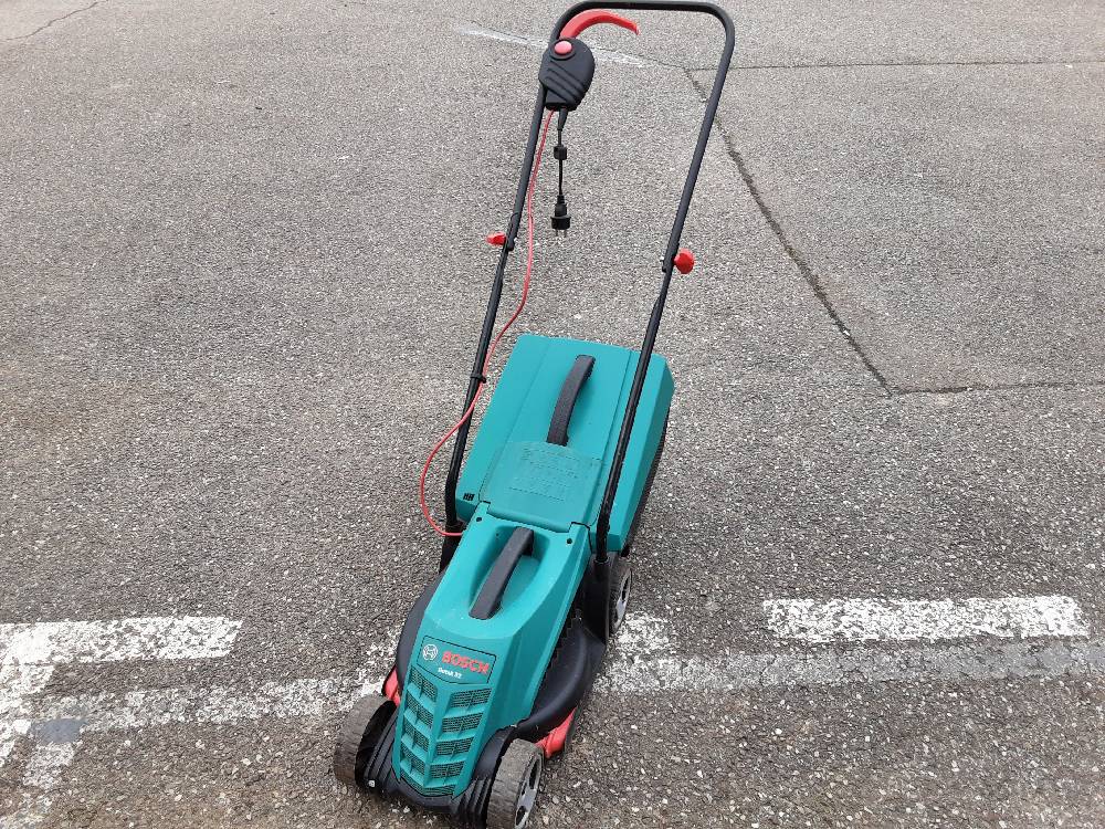 TONDEUSE ÉLECTRIQUE BOSCH ROTAK 32 1200W