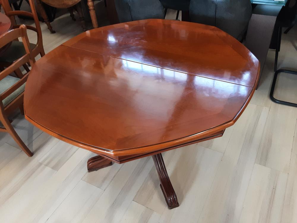 TABLE MERISIER OCTOGONALE PIED CENTRALE 1 ALLONGE DE 45 CM=159CM