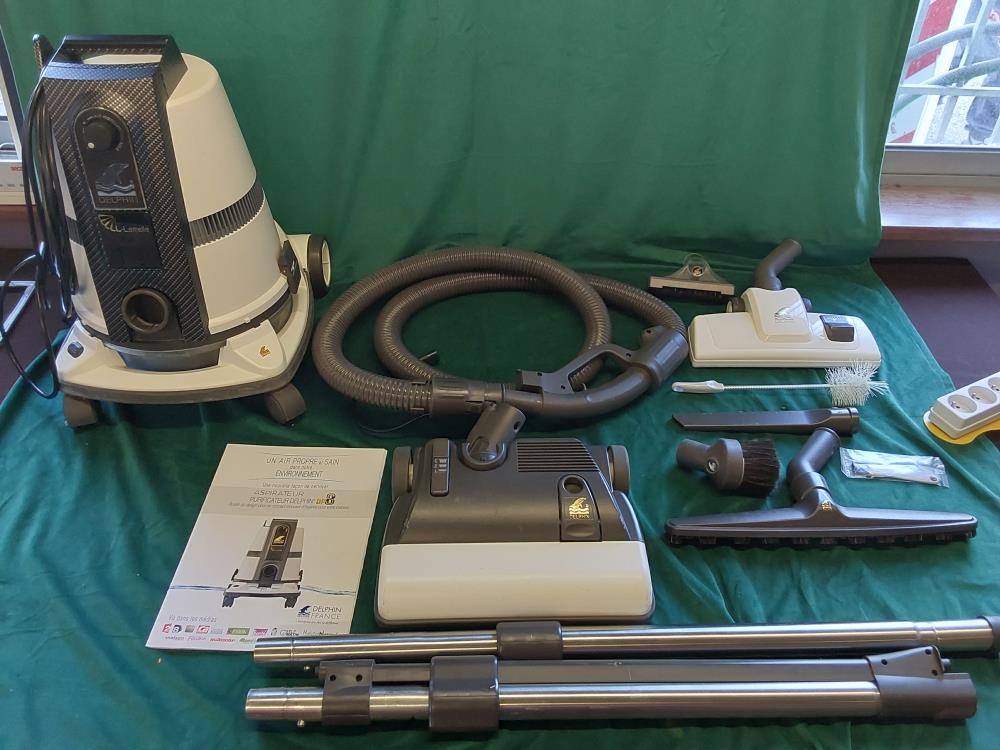 ASPIRATEUR DÉSINFECTANT DELPHIN 