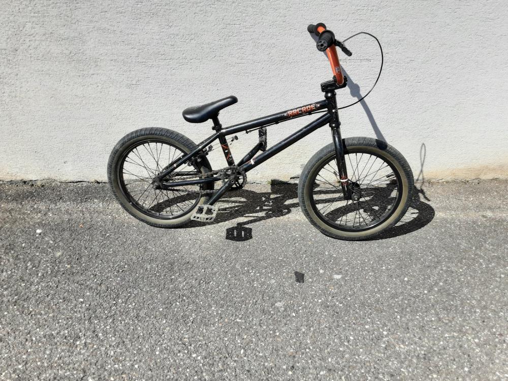 BMX ENFANT WETHEPEOPLE ARCADE 18 POUCES