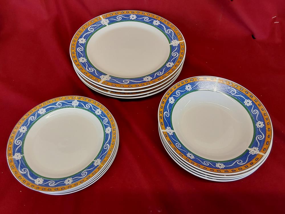 SERVICE 12 ASSIETTES BLANCHES ET BLEUES