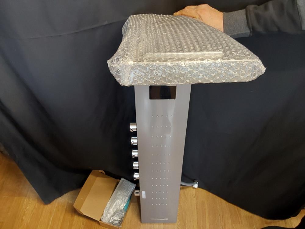 COLONNE DE DOUCHE AVEC MASSAGE CASCADE EN BAS ET EN HAUT NEUF JAMAIS SERVI 