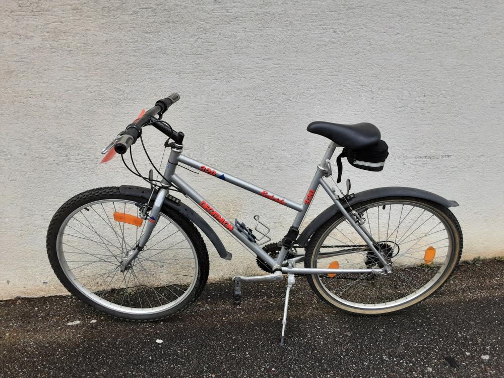 VTT DECATHLON 26P GRIS 