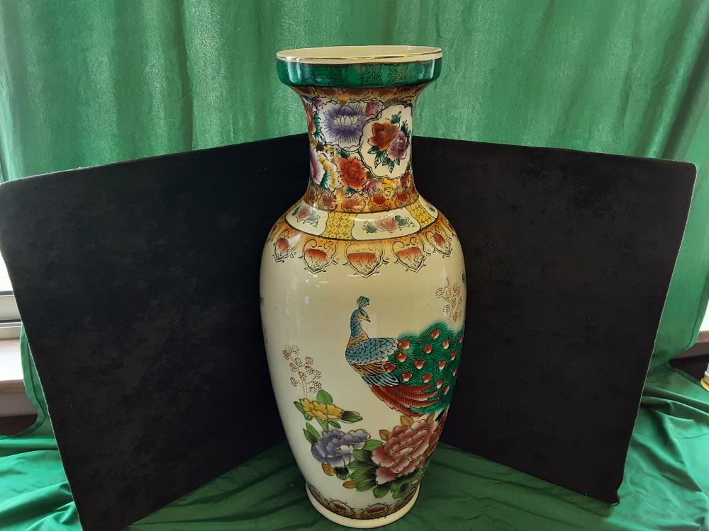 VASE ASIATIQUE PORCELAINE TGM