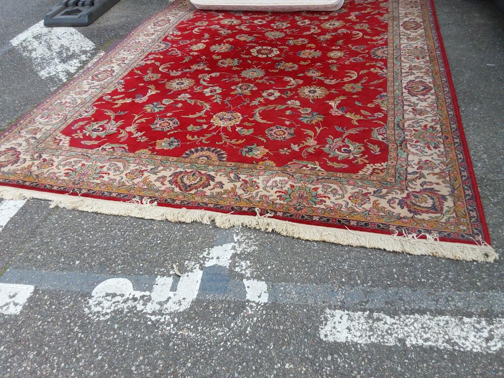 TAPIS ROUGE ET BEIGE LAINE A FLEUR 240 X 336