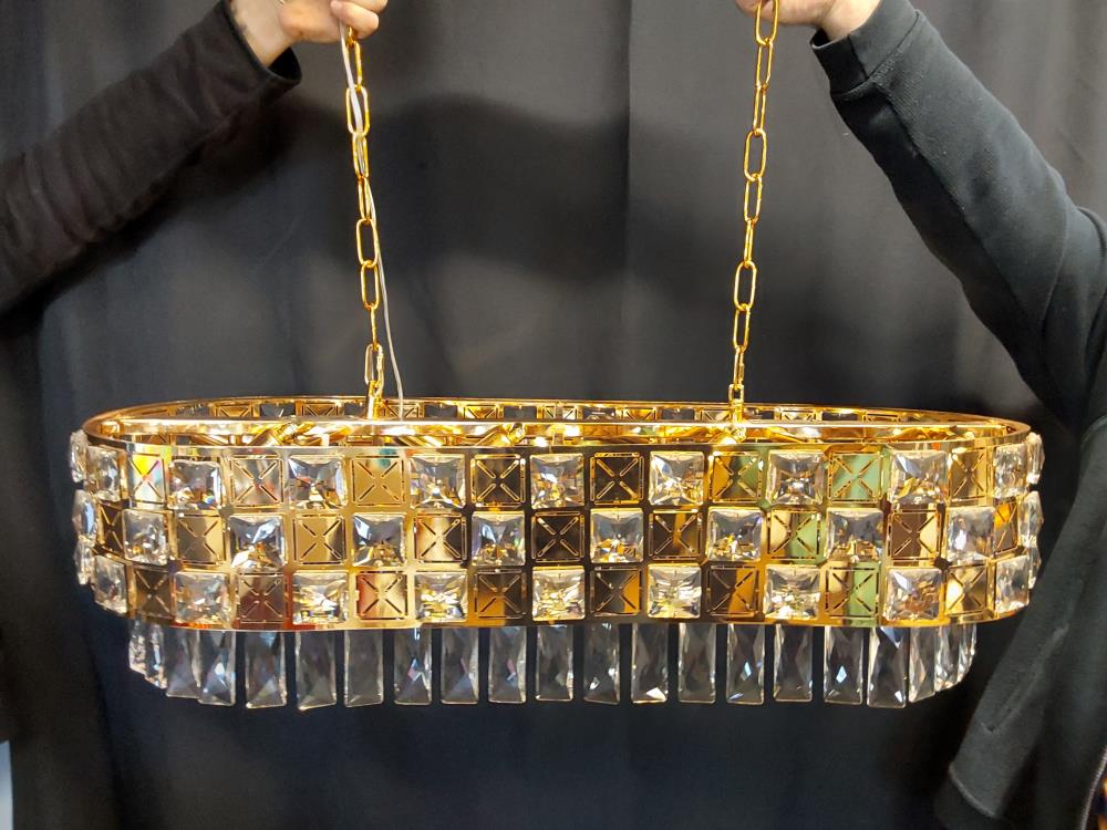 LUSTRE DORÉ RECTANGULAIRE A PAMPILLES A FACETTES