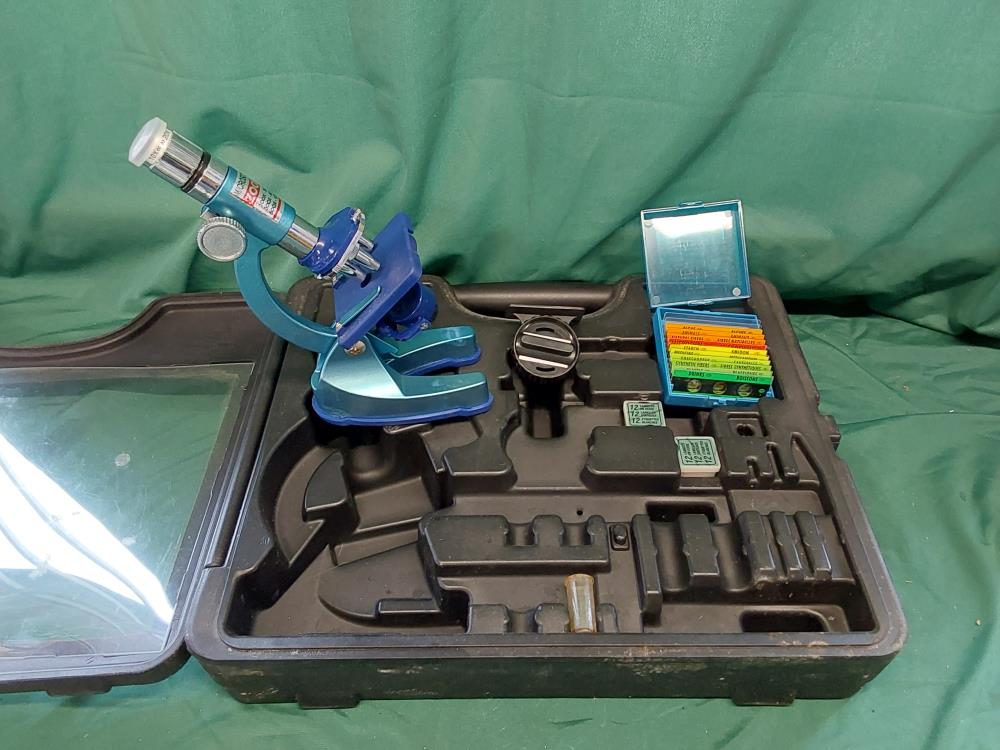 MICROSCOPE MALETTE
