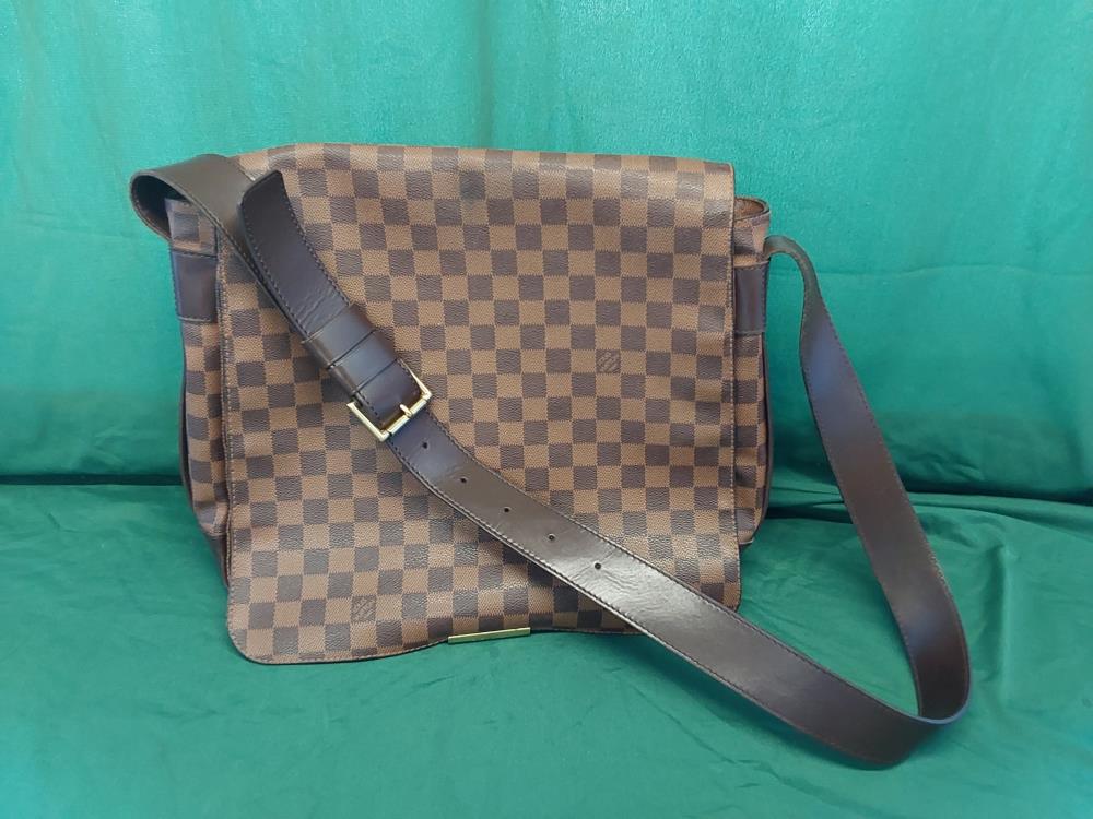 SAC A BANDOULIERE LOUIS VUITTON GM REFERENCE SP0052