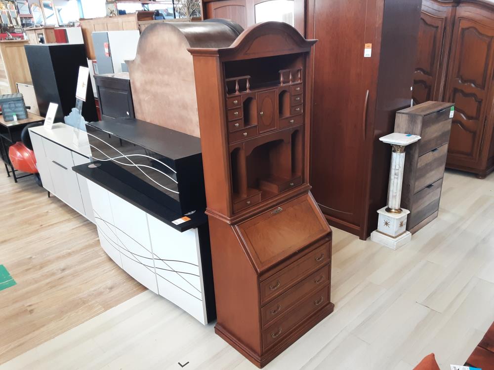 SECRETAIRE AVEC RANGEMENTS