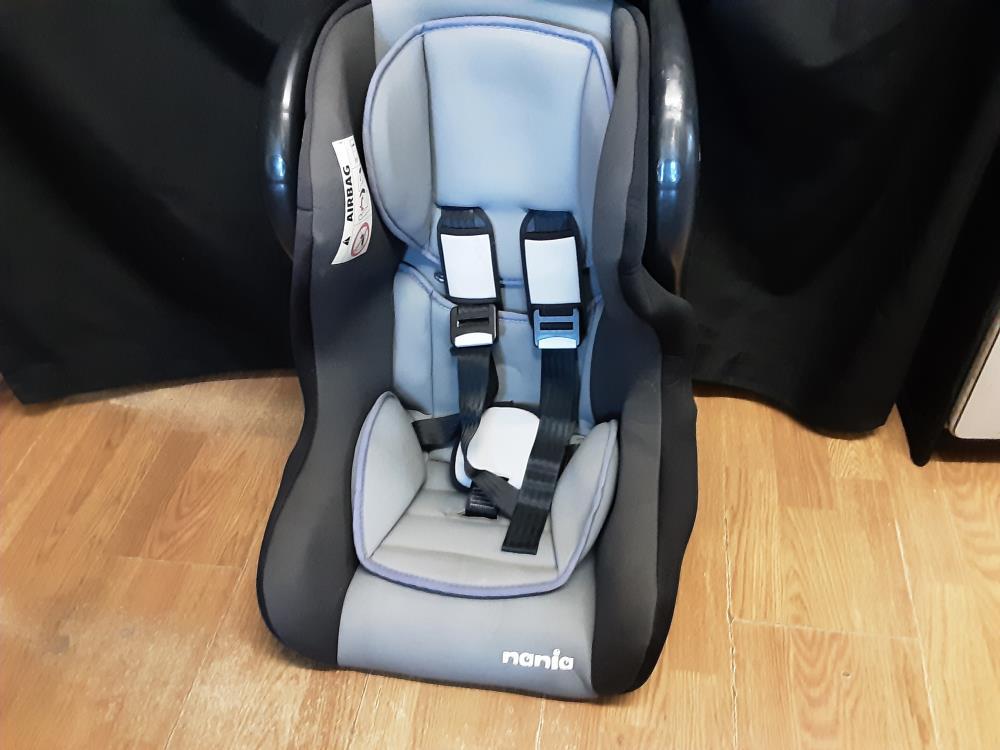 SIÈGE AUTO BÉBÉ AVEC RÉHAUSSEUR
