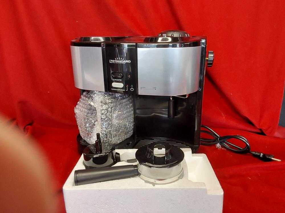 MACHINE A CAFE EXPRESSO STANDARD