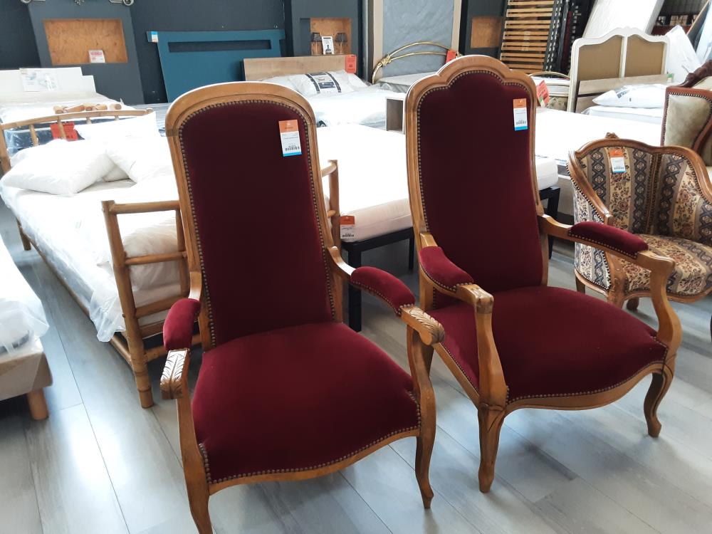  VOLTAIRE VELOURS ROUGE