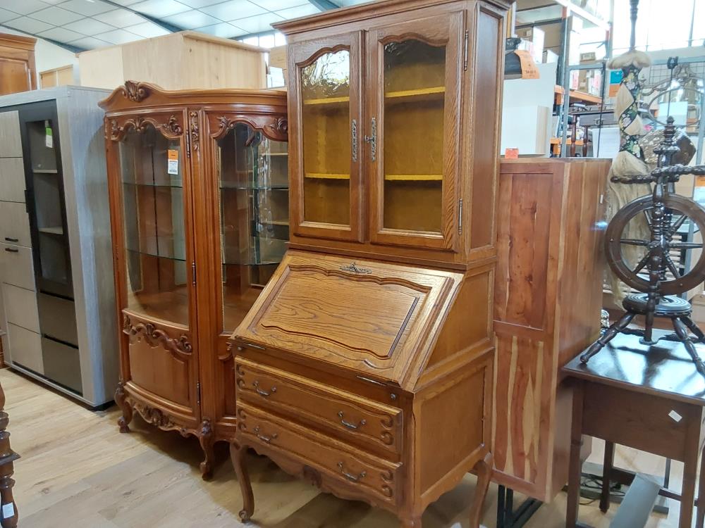 SECRETAIRE EN CHENE 3 PORTES 2 TIROIRS