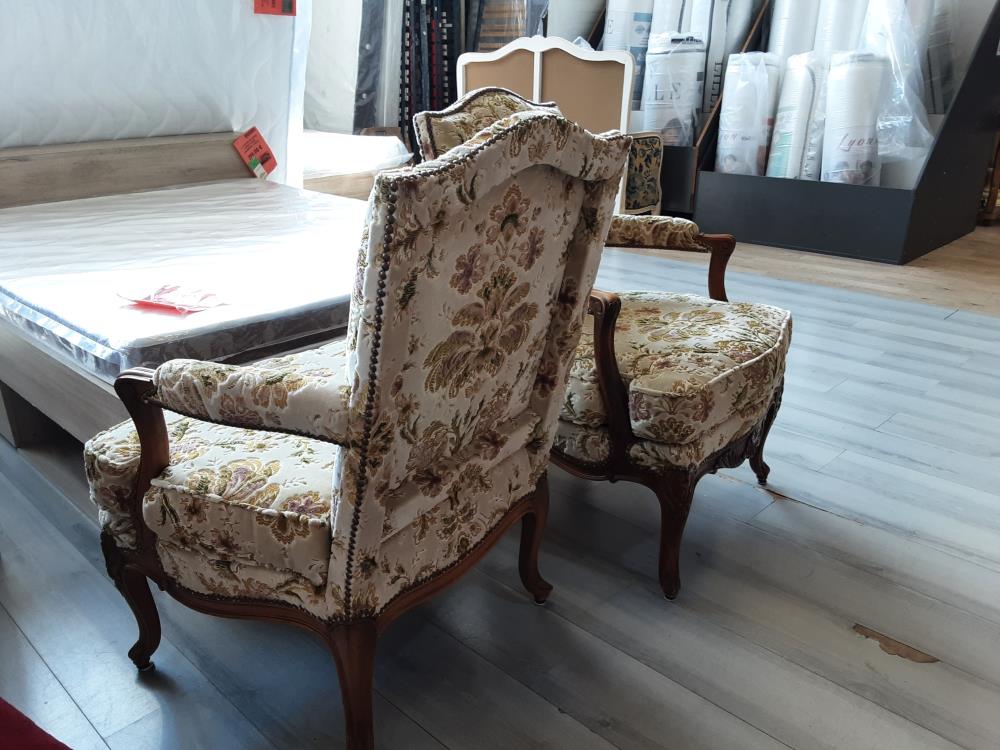 FAUTEUIL TISSU BEIGE A FLEUR