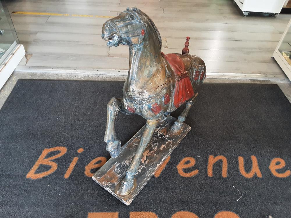 CHEVAL BOIS ANCIEN A RESTAURER 