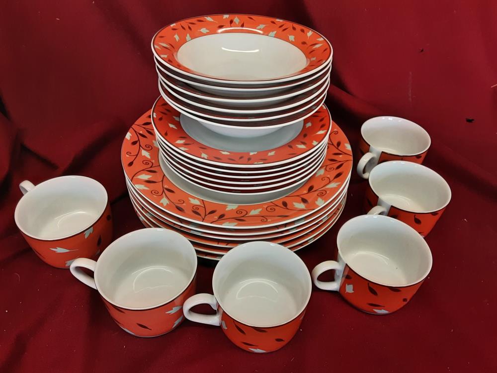 SERVICE DE TABLE 6 PERSONNES 30 PIECES PORCELAINE ORANGE 