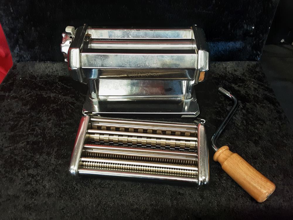 MACHINE IMPERIA A PATE 