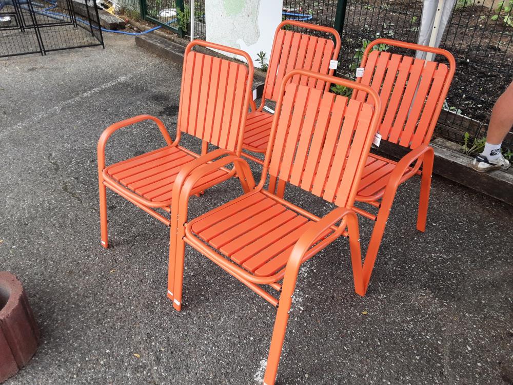 LOT DE 4 CHAISES DE JARDIN ACIER ORANGE EMPILABLES (84G-798V00OG) 2ÈME CHOIX