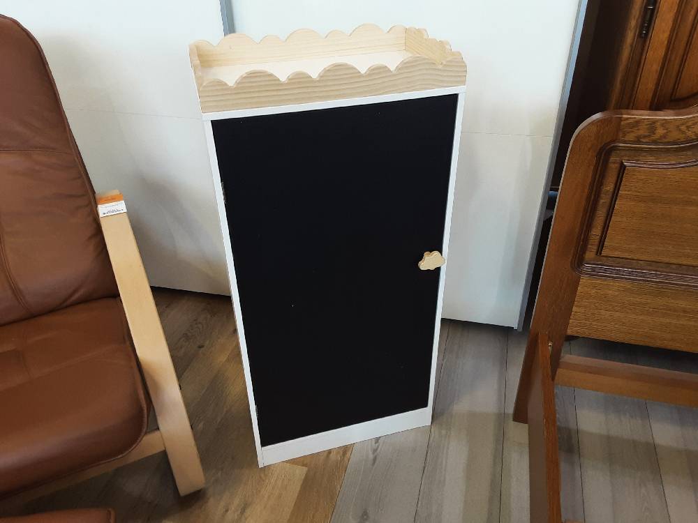 ARMOIRE POUR ENFANT NUAGE AVEC TABLEAU NOIR (311-082V80WT) 2ÈME CHOIX
