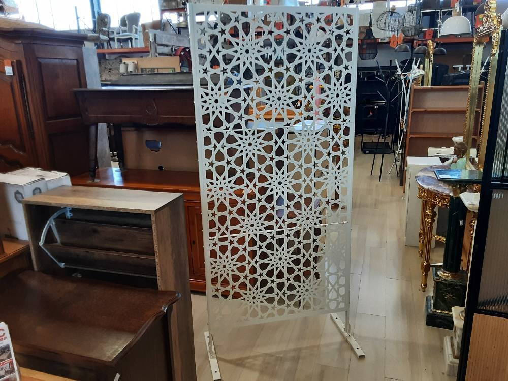 PANNEAU DÉCO / BRISE VUE ACIER BLANC (844-631V00WT) 2ÈME CHOIX