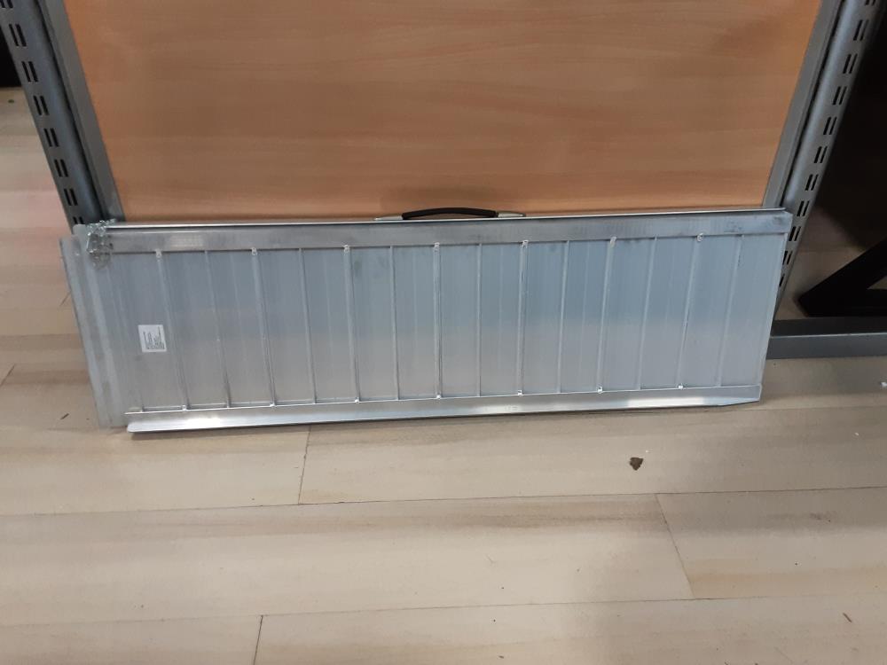 RAMPE DE FAUTEUIL ROULANT MAX.270KG (713-028V01SR) 2ÈME CHOIX