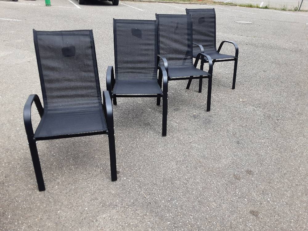 LOT DE 4 CHAISES DE JARDIN EMPILABLES GRIS/NOIR (84G-668V01BK) 2ÈME CHOIX