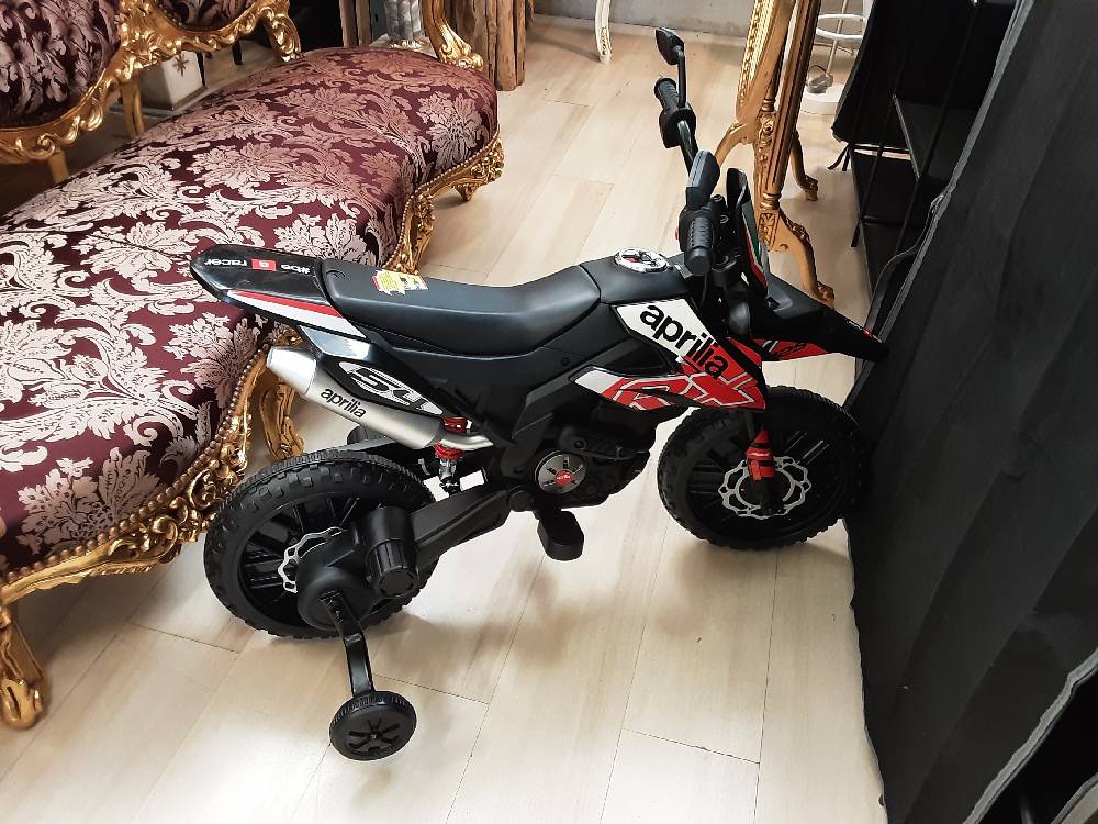 MOTOCROSS ÉLECTRIQUE ENFANT APRILIA RX ROUGE (370-369V90RD) 2ÈME CHOIX