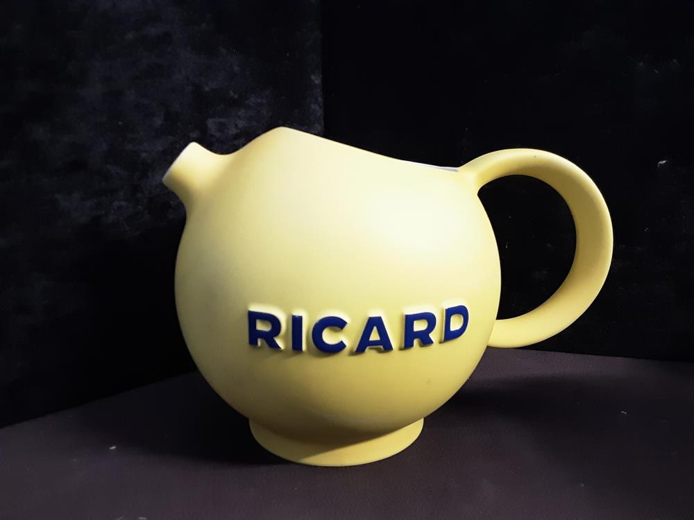 CARAFE JAUNE RICARD AVEC GRANDE ANSE