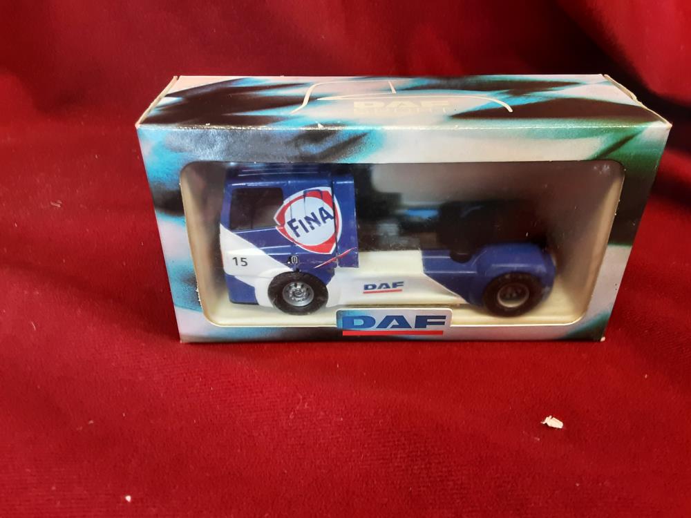 CAMION MINIATURE DAF 1:50