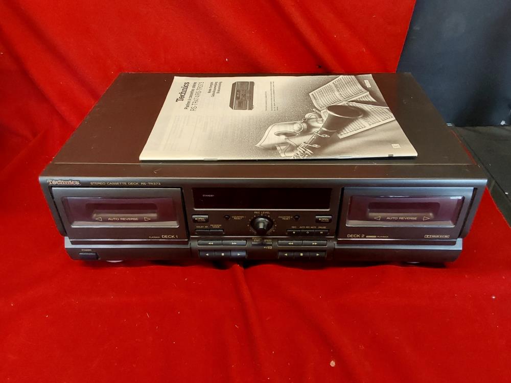 LECTEUR CASSETTES STEREO TECHNICS RS-TR373