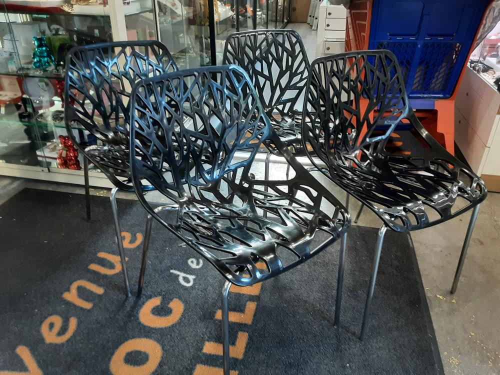 LOT 4 CHAISES ASSISES PVC NOIR PIEDS METAL CHROMÉ