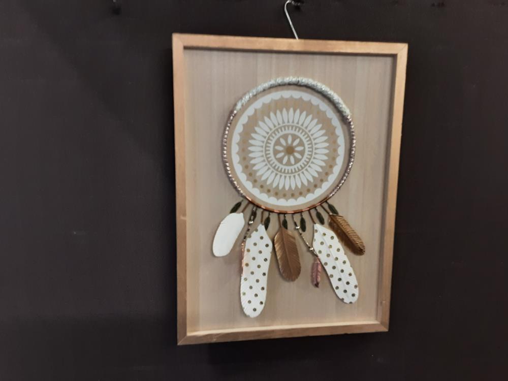 TABLEAU ATTRAPE-REVES PLUMES EN RELIEF CADRE BOIS