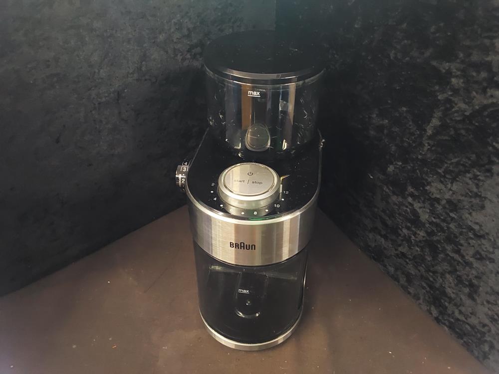 MOULIN À CAFÉ ÉLÉCTRIQUE BRAUN